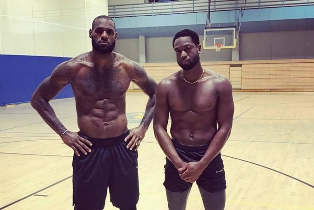 切传球后自 切传球后自